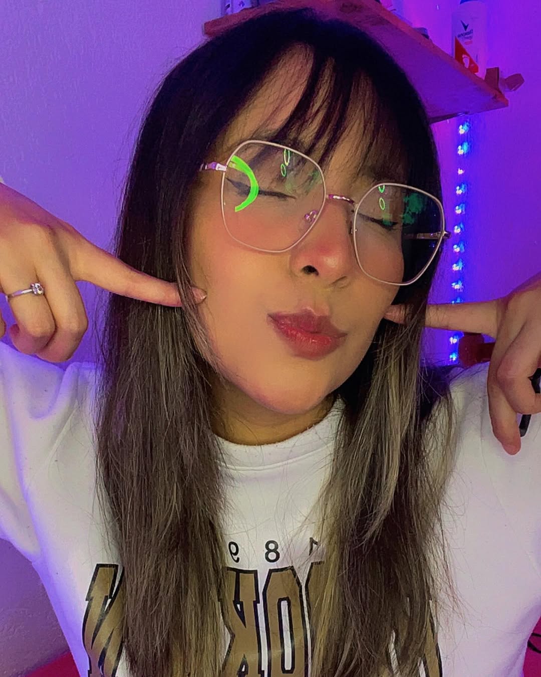 Holis! 🤗💕 #streamer #twitchstreamer #girlstreamer